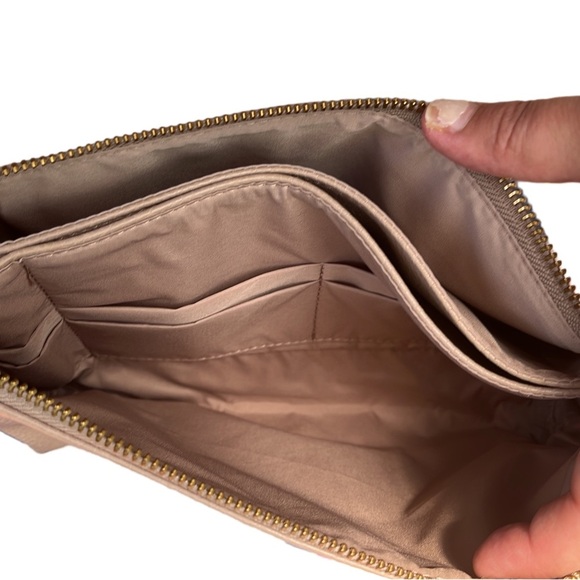 Freshly Picked Pink Wristlet Clutch - Picture 3 of 3